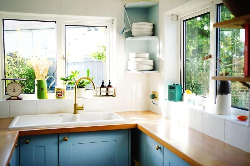 Northdene Cottage - Cosy Old Fisherman'S Cottage Two Mins From Sea - Free Parking - Wood Burning Stove - Roll Top Bath - Dog Friendly Deal Exterior foto
